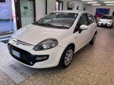 Fiat Punto Evo 1.2 5 porte Active - Fiat Punto Evo Active mit Benzin-Antrieb