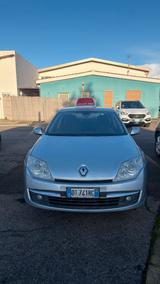 Renault Laguna 1.5 dCi 110CV Nav - gebrauchte Renault Laguna aus dem Jahr 2009