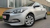 Hyundai i20 TÜV +GARANTIE+1HAND+KLIMA+5TÜRIG - Hyundai i20 Gebrauchtwagen in Stuttgart