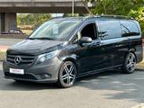 Mercedes-Benz Vito Tourer 114 Pro lang*18 Zoll AMG*9 Sitze - Mercedes-Benz Vito: Schwarz