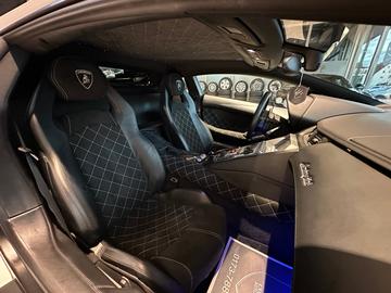 صورة مصغرة 14 لـ 2011 Lamborghini AVENTADOR