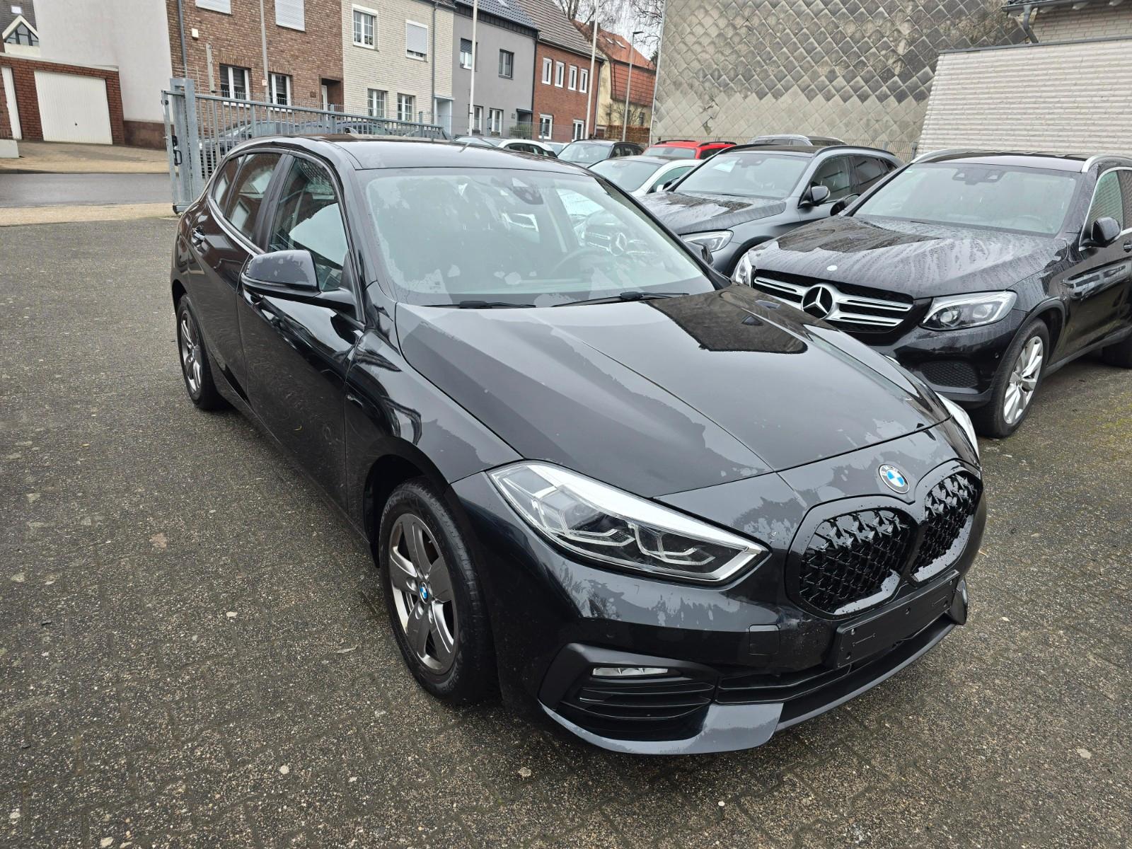 BMW 116 d Advantage Automatik Navi LED PDC