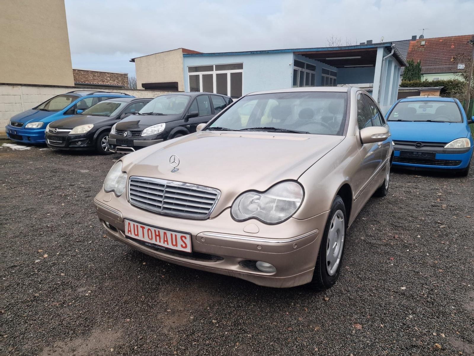 Mercedes-Benz C 180 Elegance Klima Tüv 10.2027 AHK