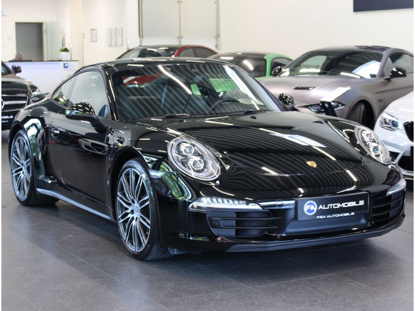 Fahrzeugabbildung Porsche 991 991.1 Carrera 4 Black Edition*2.Hand*TOP