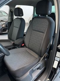 Volkswagen Tiguan - 10