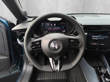 Alfa Romeo Junior Ibrida MATRIX NAVI KAMERA