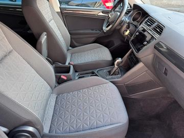 Volkswagen Tiguan - 10