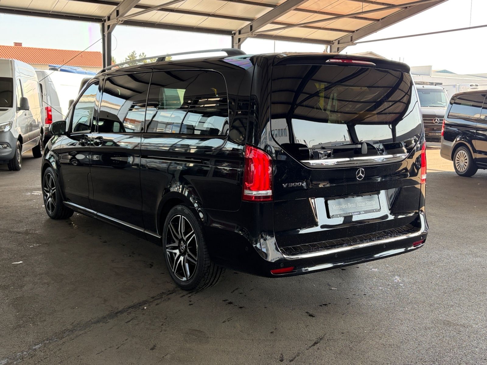 Mercedes-Benz V 300 AVANTGARDE EDITION XL NAVI DISTR 360° AMG foto 3