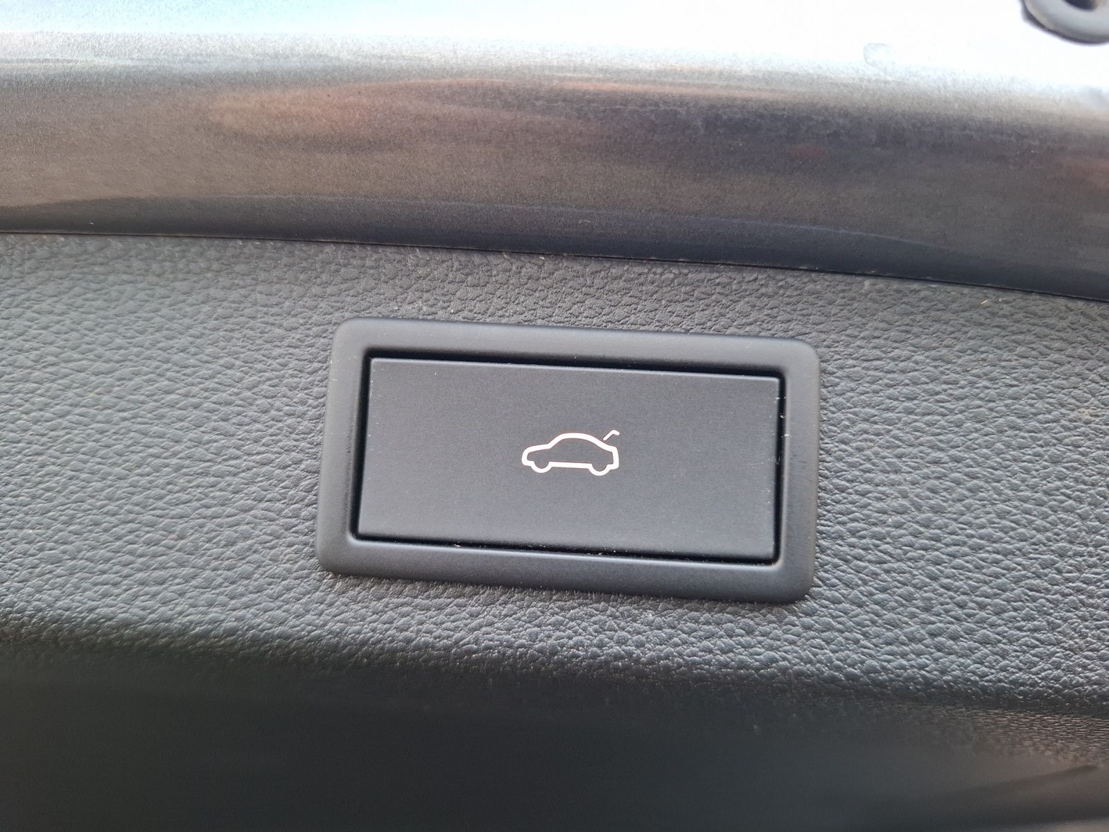 Fahrzeugabbildung SKODA Kodiaq TSI Style DSG 4x4 Standhzg. Matrix Navi L