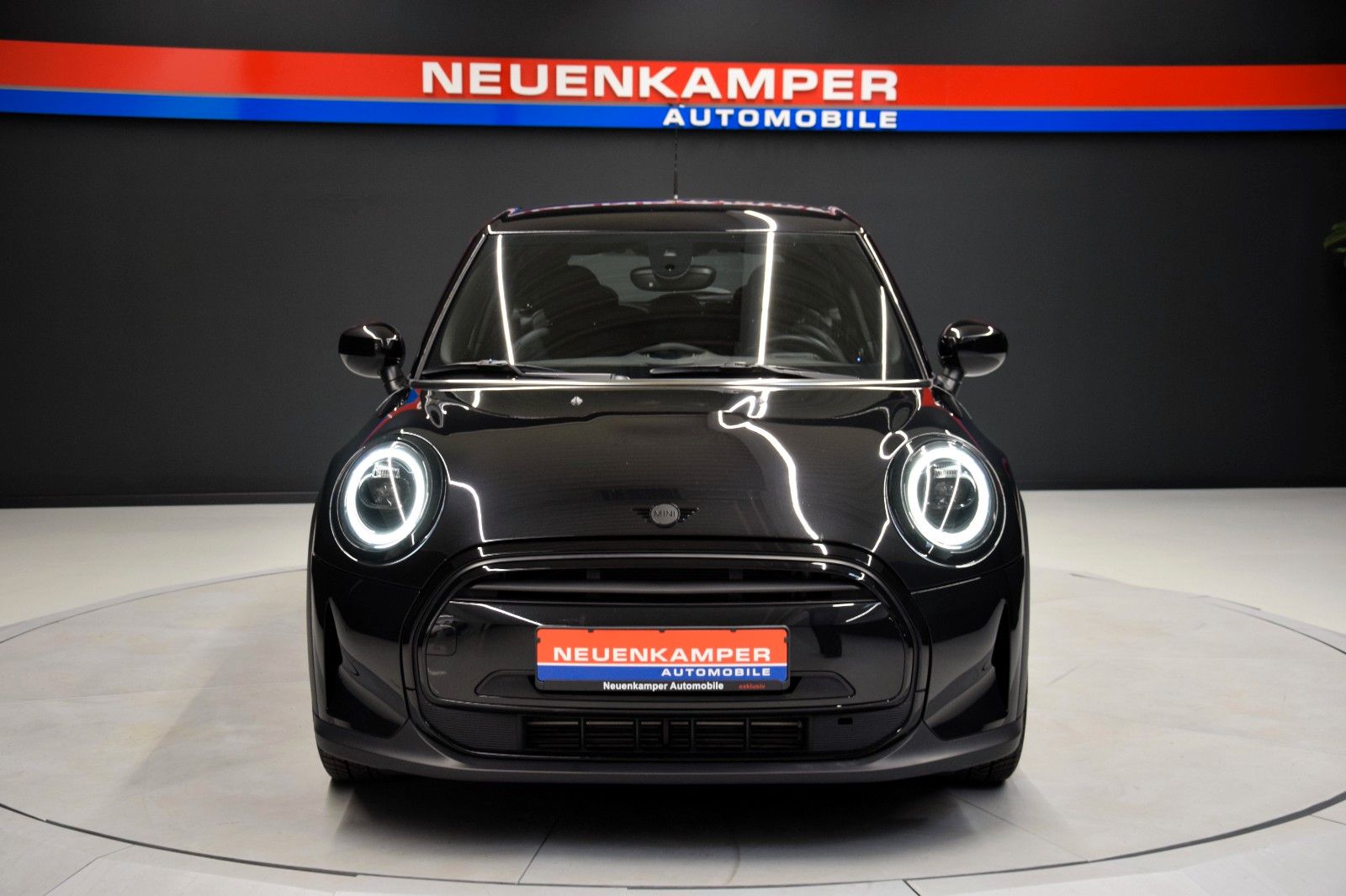 Fahrzeugabbildung MINI Cooper Autom.Mini Yours Trim 5-Tür Premium Extra