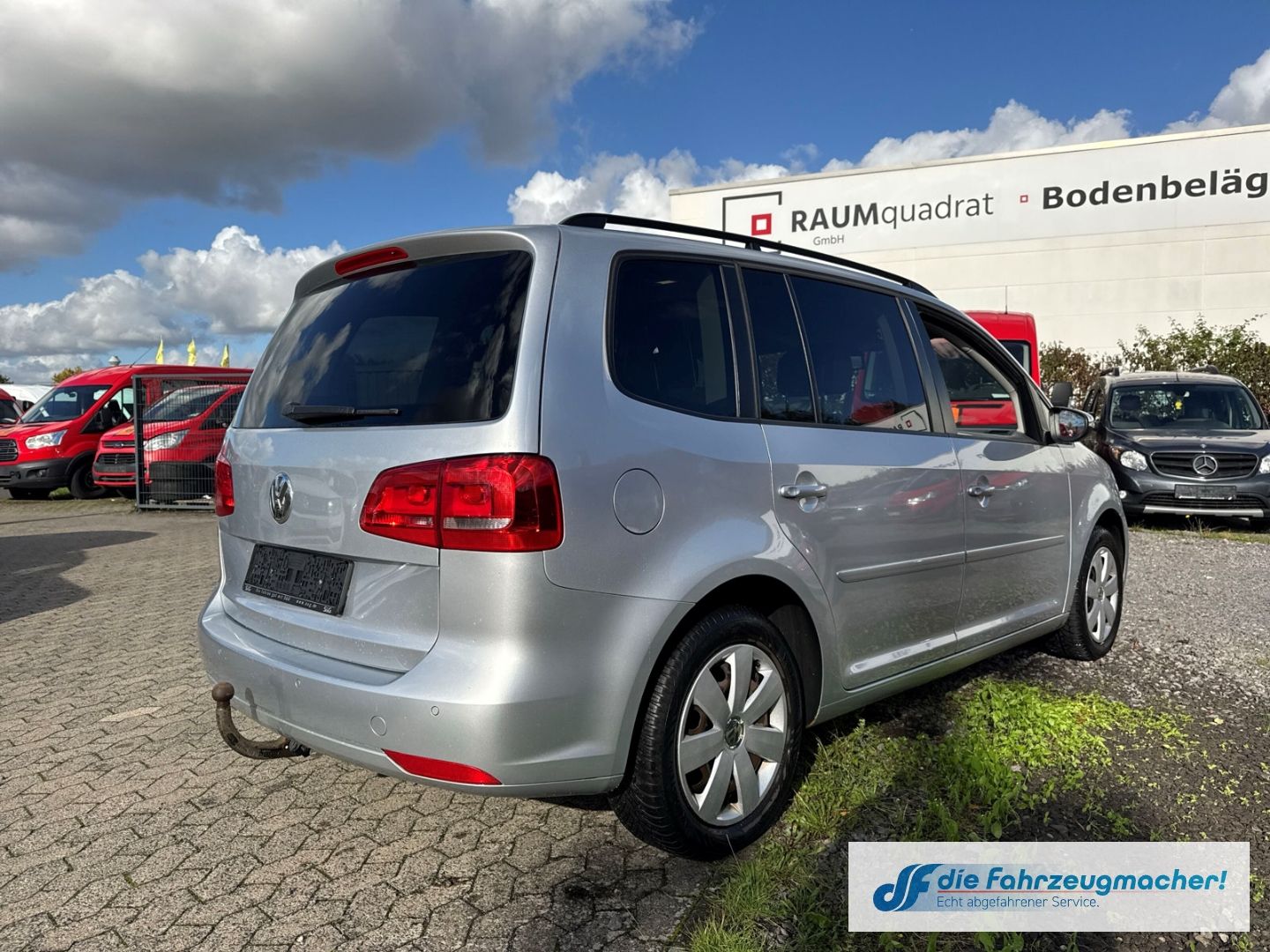 Fahrzeugabbildung Volkswagen Touran Comfortline Navi Dyn. Kurvenlicht *EXPOR