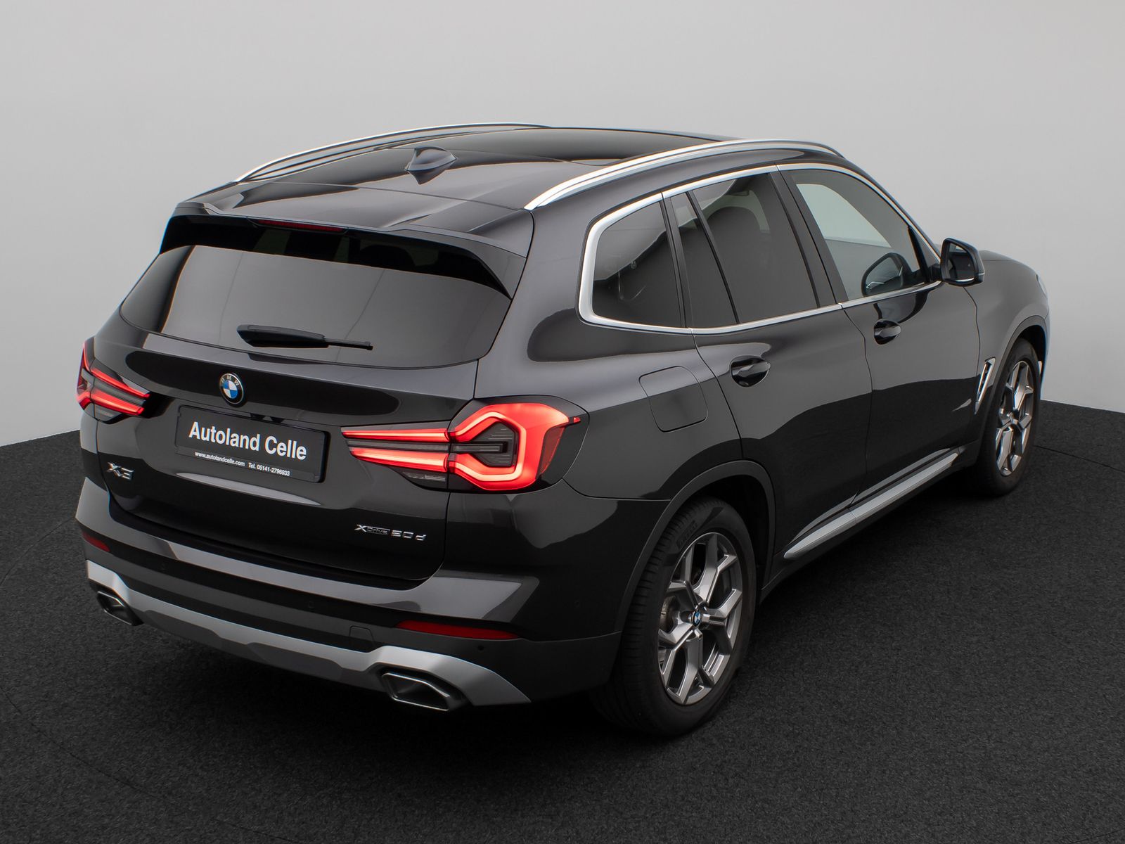 Fahrzeugabbildung BMW X3 xD20d Panor Kamera DAB HiFi Komfort Sport 19"