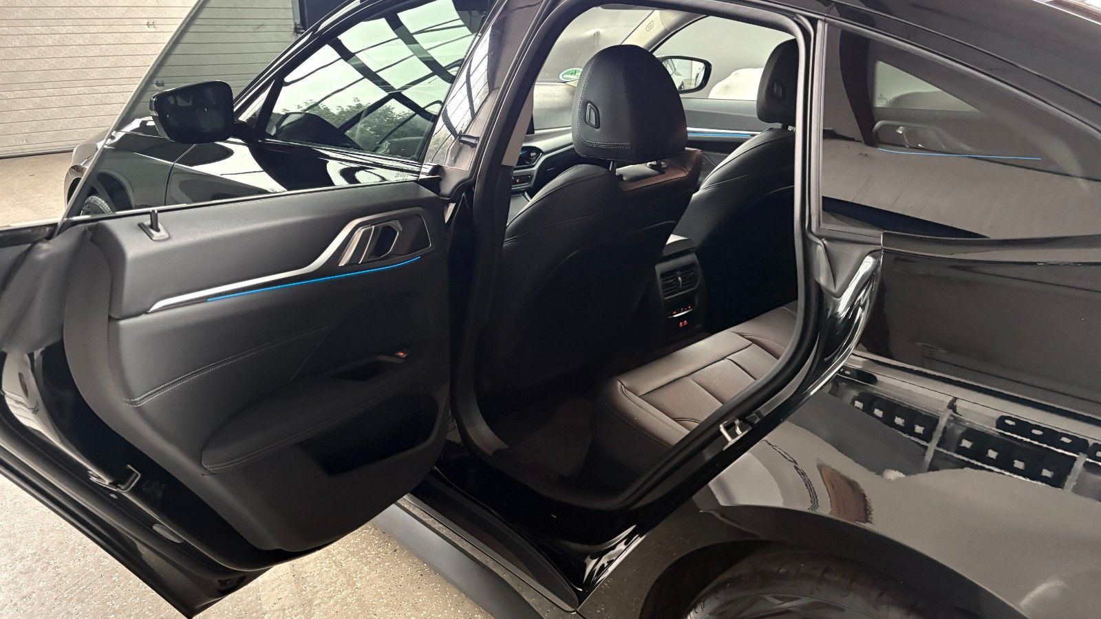 BMW i4 - Bild 12