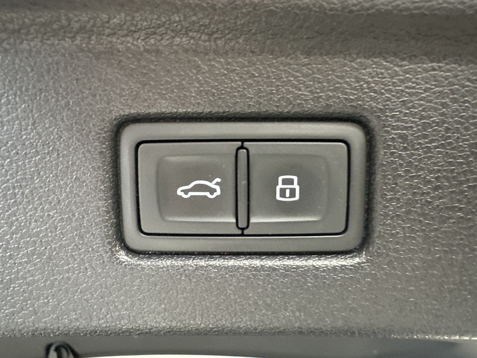 Fahrzeugabbildung Audi A5 SpB 50 TDI Qu S-Line NAV+LED+AHK+PANO+ACC+KAM