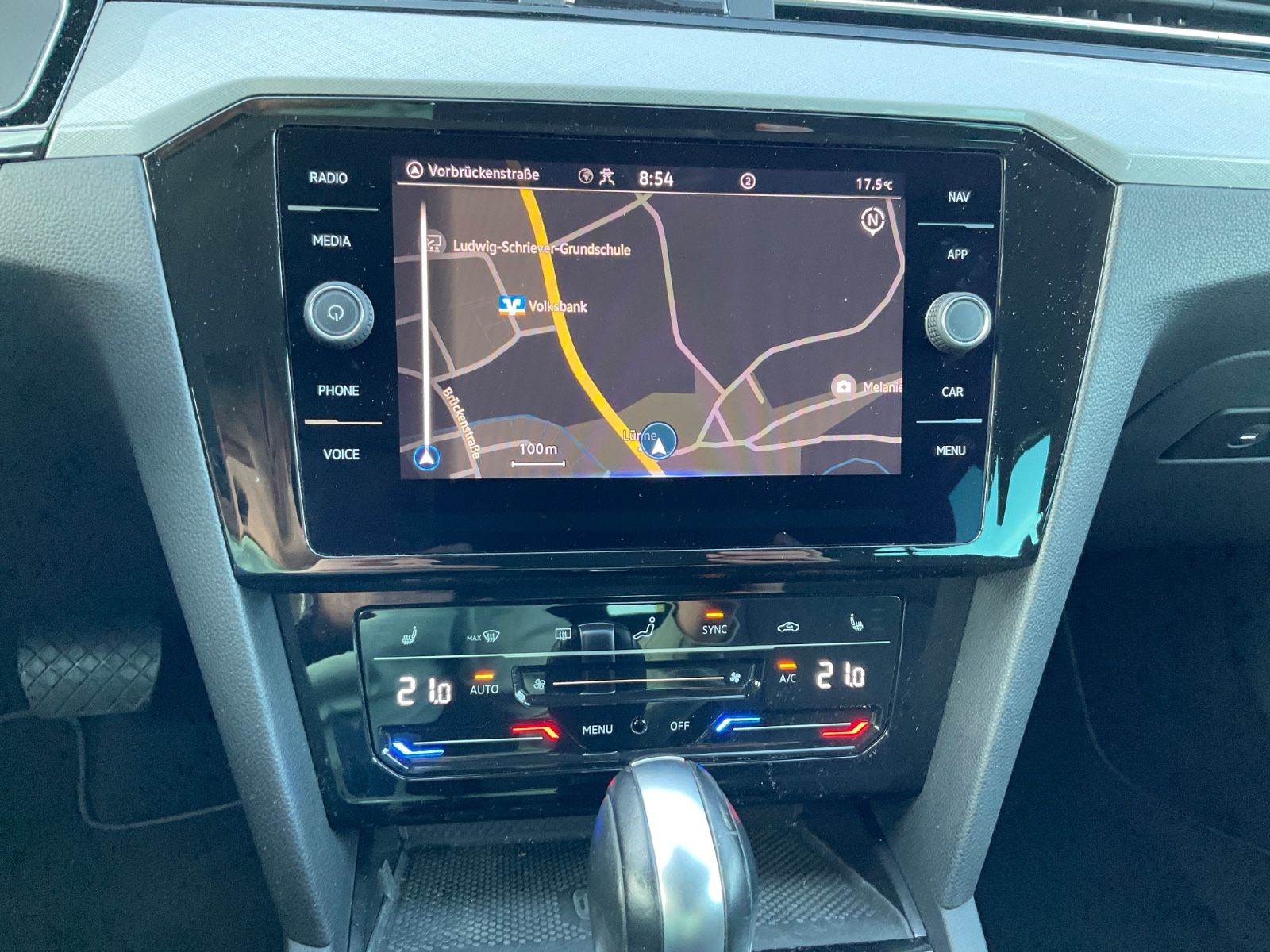Fahrzeugabbildung Volkswagen Passat Variant 2.0 TDI DSG Busi,Kamera,AHK,LED