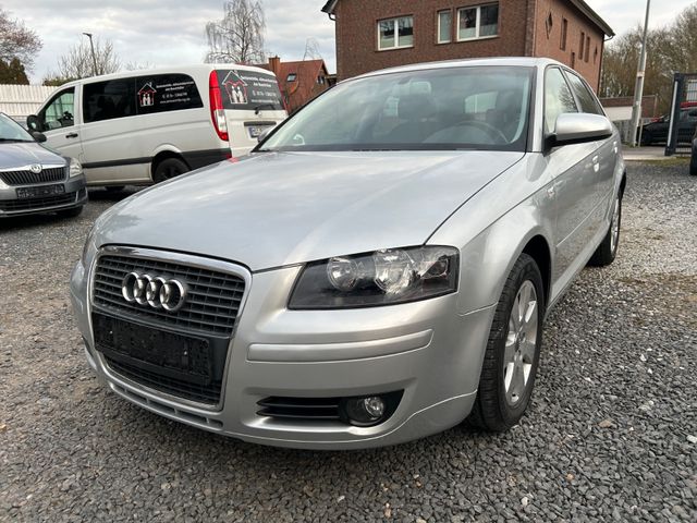 Audi A3 Sportback 1.6 Ambiente*KLIMA*PDC*SHZ*