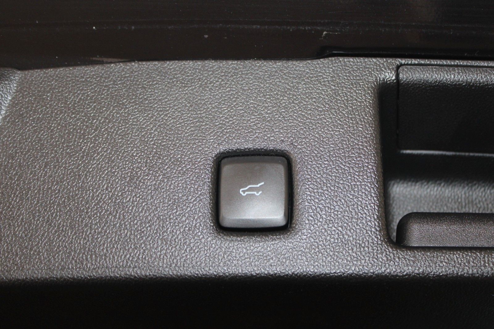Fahrzeugabbildung Ford Kuga PHEV ST-Line X LED HUD 2xCam ACC WinterPak.