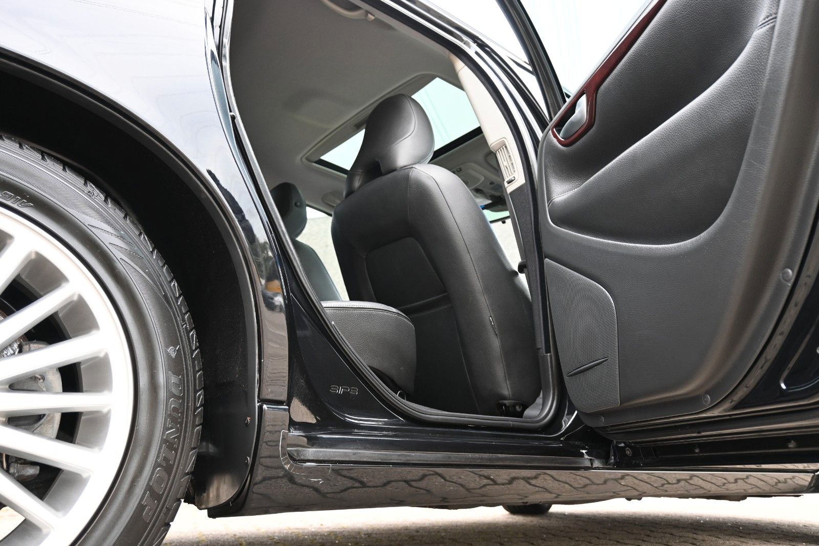 Volvo V70 2.4 Classic * RHD* – Bild 11