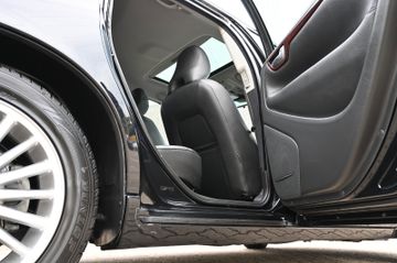 Volvo V70 2.4 Classic * RHD* – Bild 11