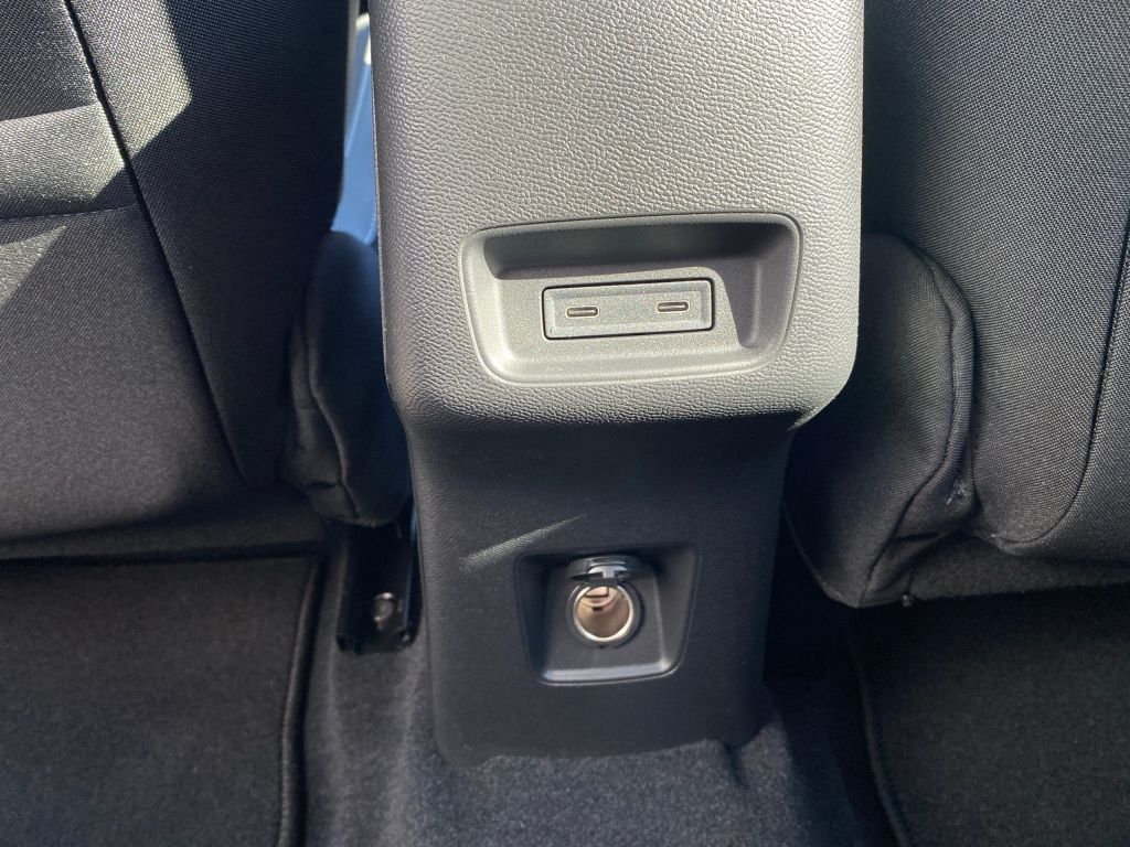 Fahrzeugabbildung Citroën C3 Aircross Hybrid Automatik 145 MAX *Winterpak*