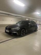 BMW M550i xDrive Massage/Belüftung/Standheizung Voll - BMW M550 Gebrauchtwagen