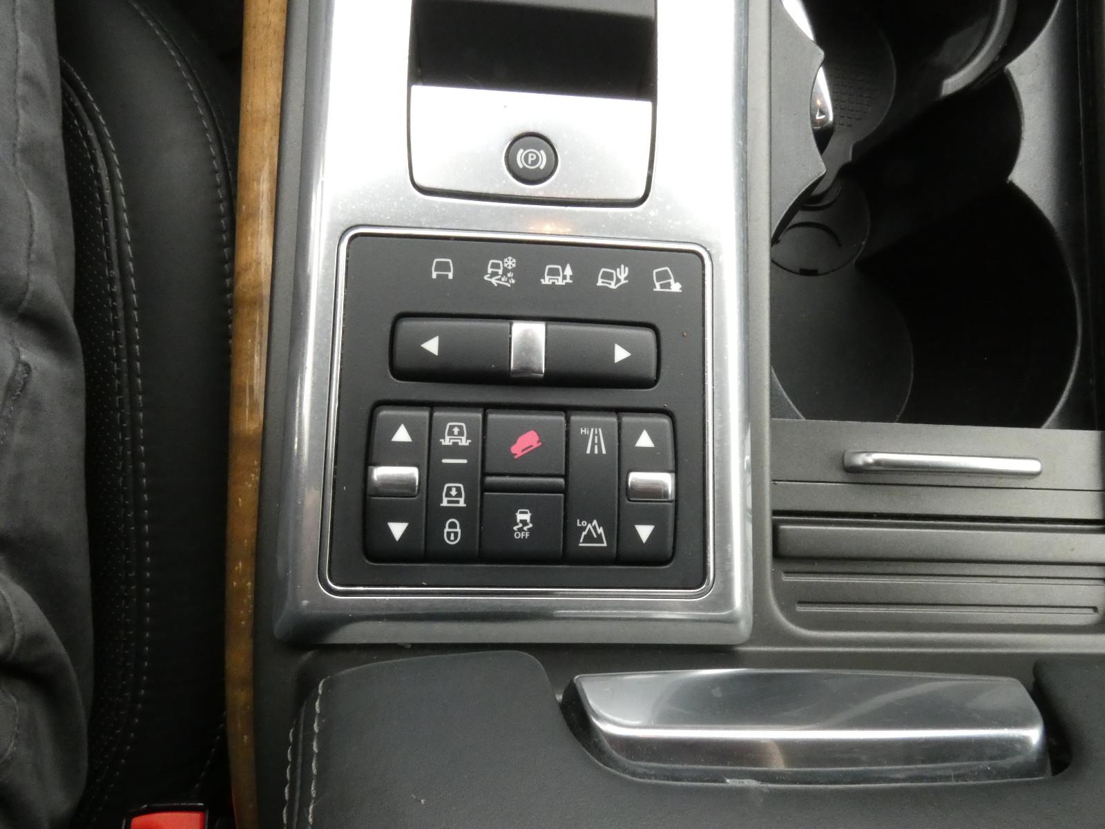 Land Rover Range Rover Sport 3.0 SDV6 HSE | 256 ch | BVA | Toit ouvrant | Harman Kardon | Caméra | Sièges électriques à mémoire | Suspension pneumatique