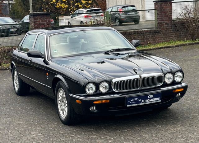 Jaguar XJ Sovereign 4.0 LangvervionV8/Schiebedach/4xSHZ