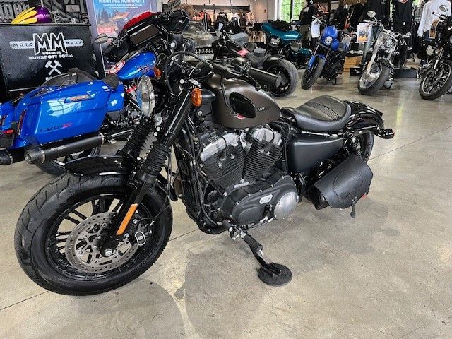 Fahrzeugabbildung Harley-Davidson XL2 Forty Eight 1200 mit Jekill&Hyde Auspuff