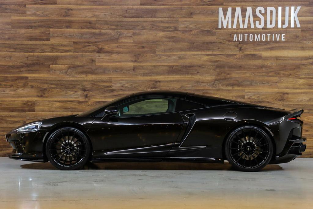 McLaren GT