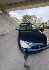 Ford Fokus Ghia Standheizung/Anfängerauto/... - Ford Focus aus 2002: Ghia