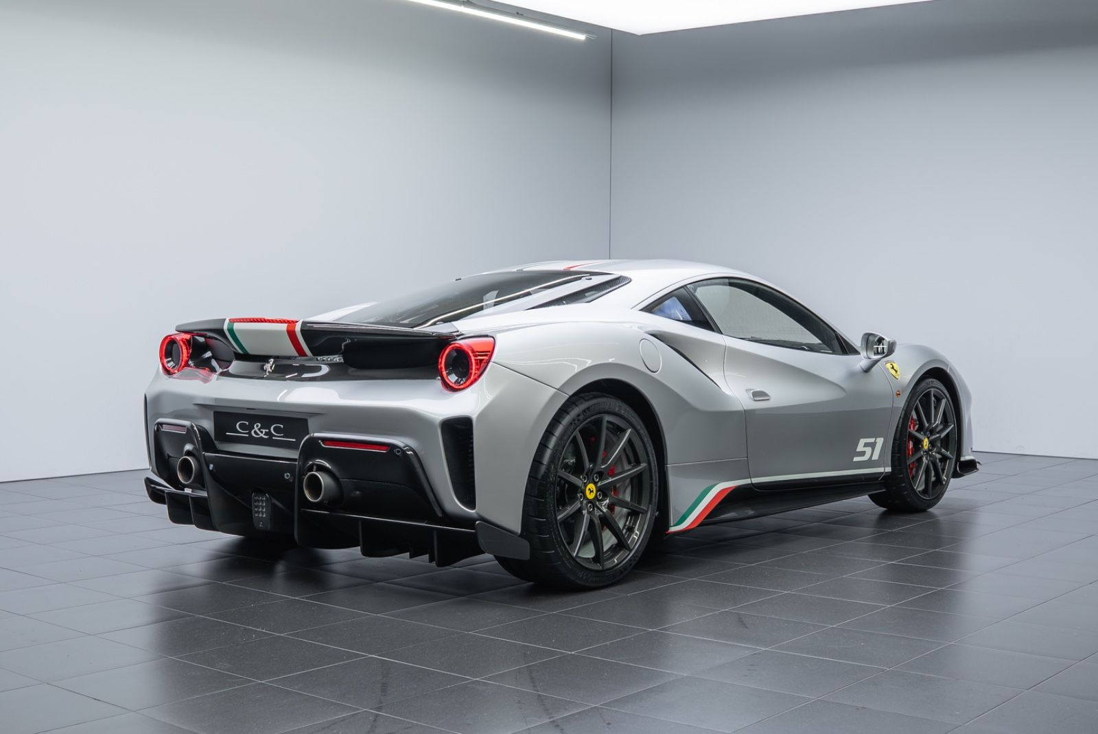 Fahrzeugabbildung Ferrari 488 Pista Piloti TOP/1. HD/LIMITED/CARBON/NEW