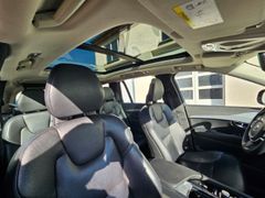 Fahrzeugabbildung XC90 Momentum AWD LED KAM STANDHZ PANO