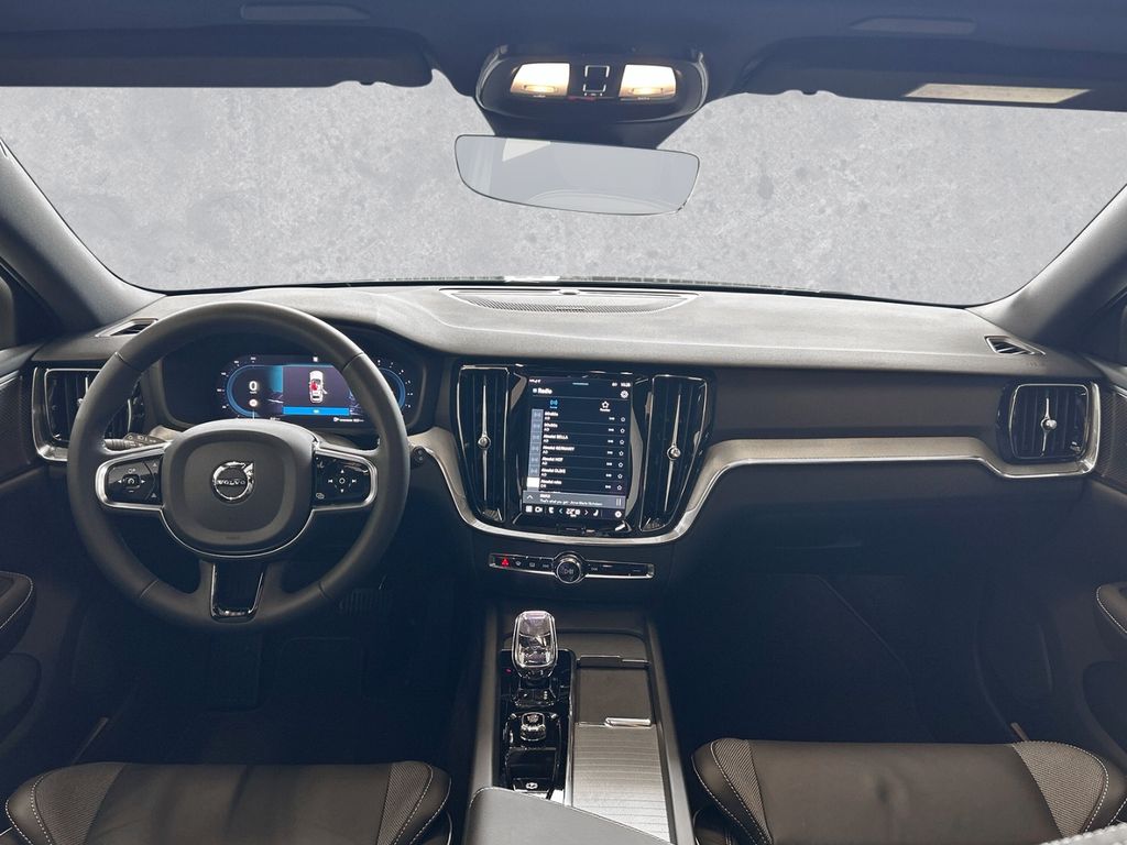 Volvo V60 Plus Dark B4 Benzin Pano/360°/ACC