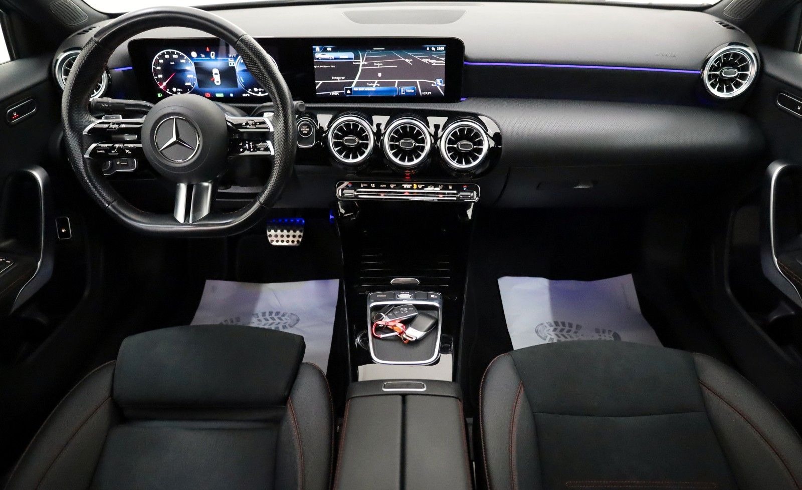 Fahrzeugabbildung Mercedes-Benz A 250 e lim. AMG Line,T.Leder,Navi,LED,ACC,Night