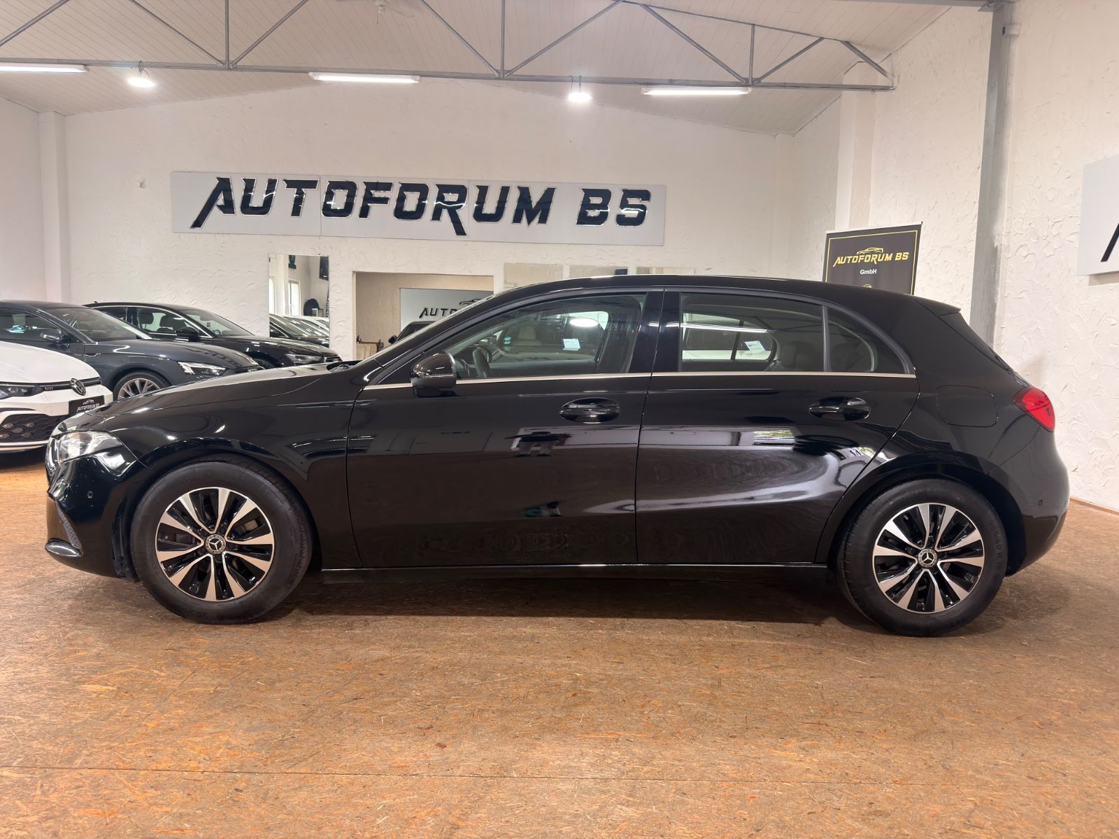 Mercedes-Benz A 180 1.3 SHZ PDC GRA TEILEDER PARKLENK 16 foto 3
