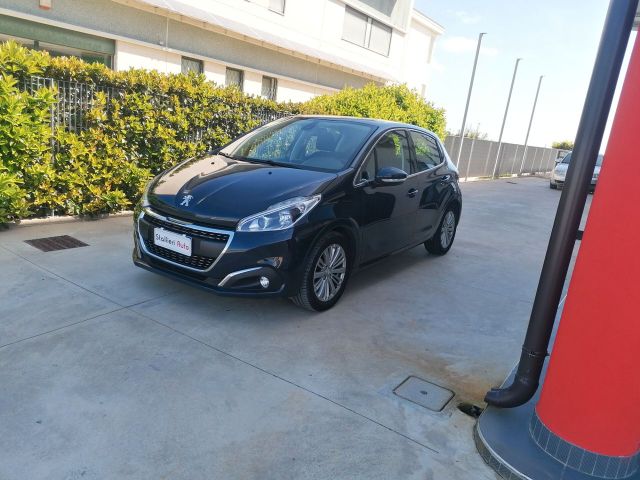 Peugeot 208 PureTech 82 5 porte Allure