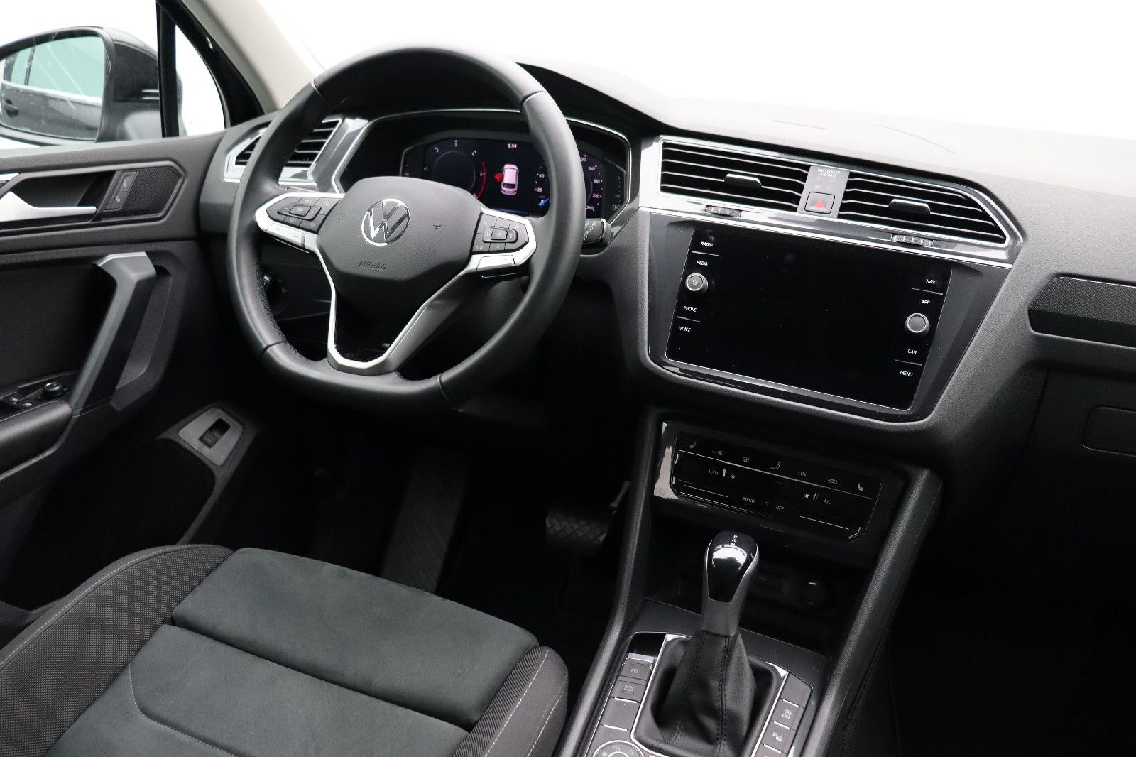 Fahrzeugabbildung Volkswagen Tiguan 2.0 Elegance 4Motion
