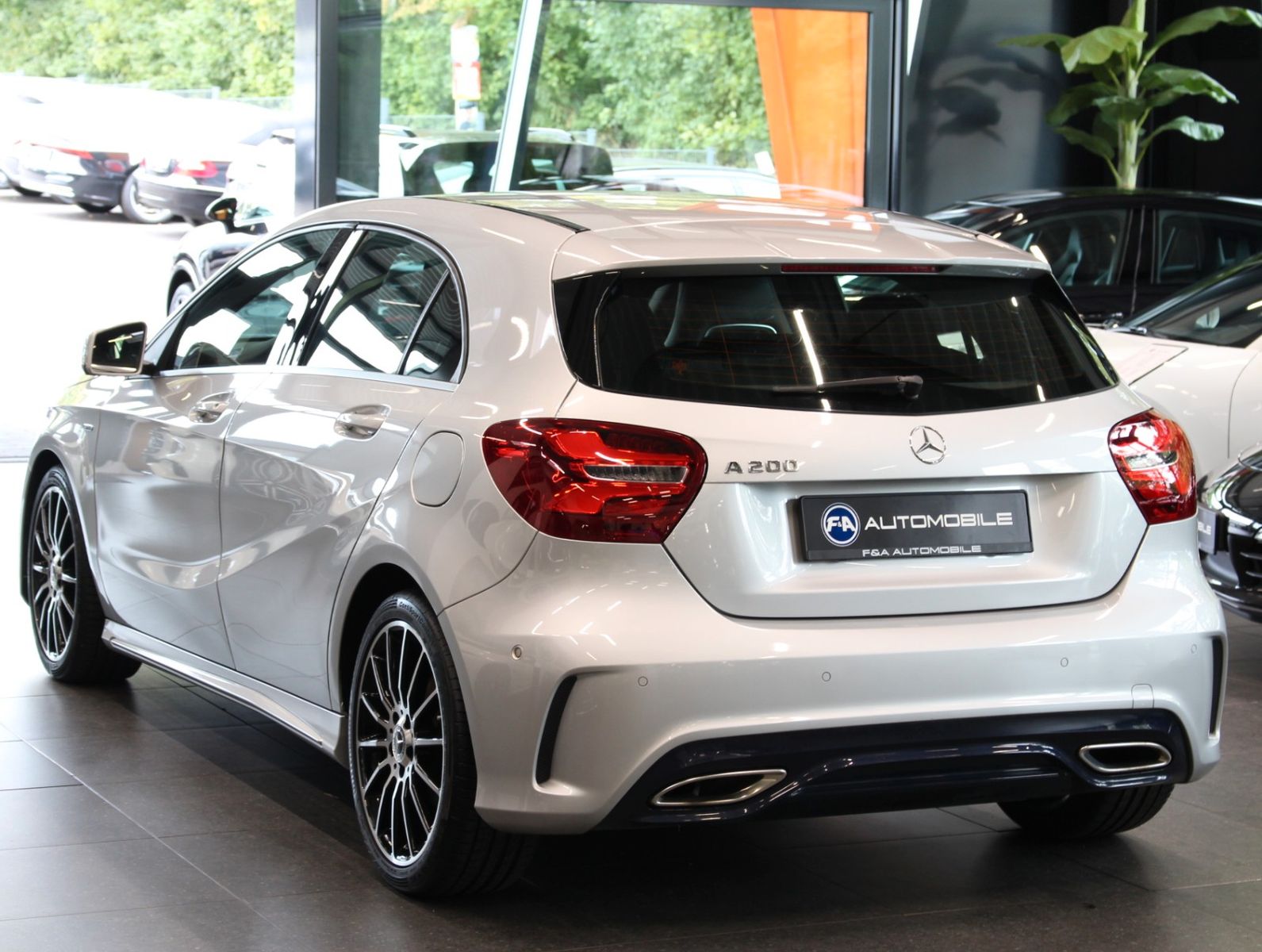Fahrzeugabbildung Mercedes-Benz A 200 AMG Line BlueEff