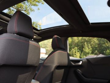 Fahrzeugverkauf 24 Ford Puma ST-Line 1.0 AT LED Pano AHK Kame. 5J. Gar.