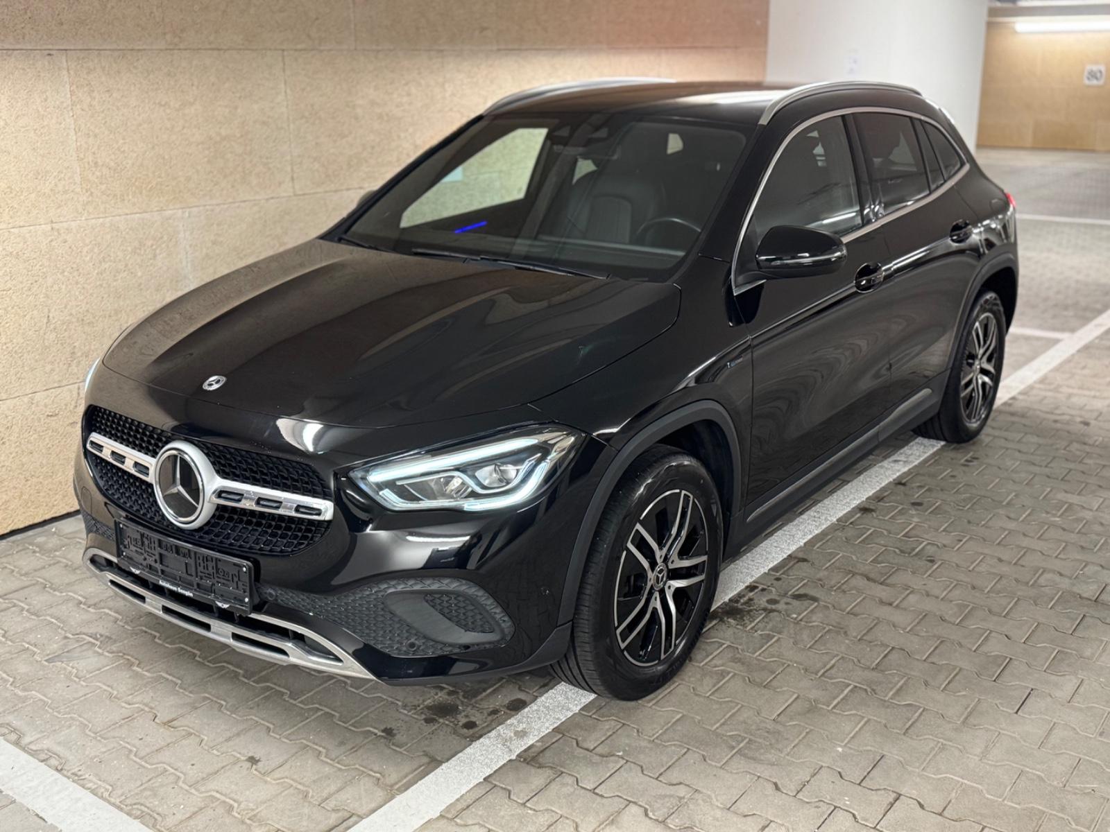 Mercedes-Benz GLA 250 e PROGRESSIV AMBI DISTR WIDE LED KAM