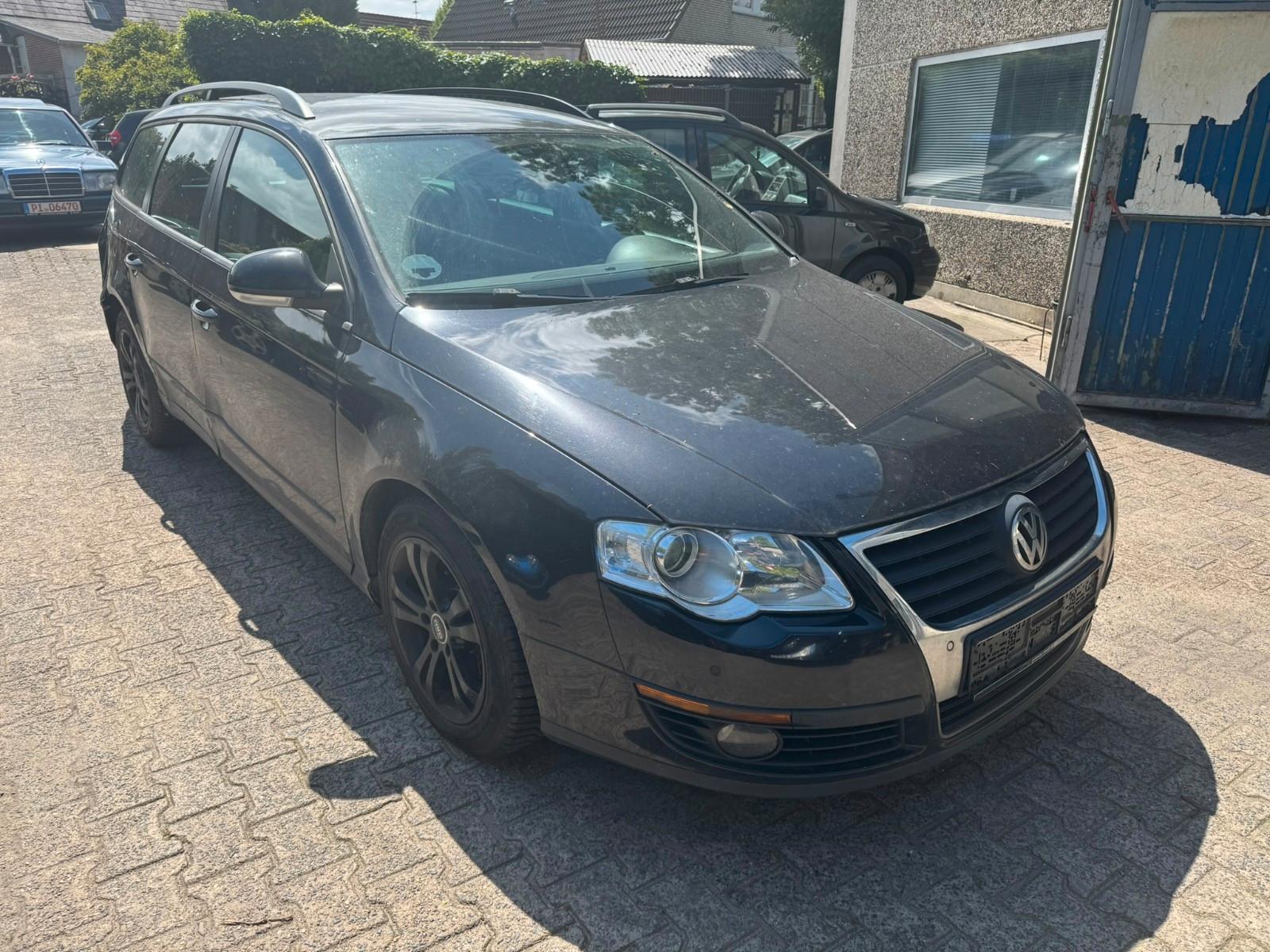 Volkswagen Passat 2007 — rear view