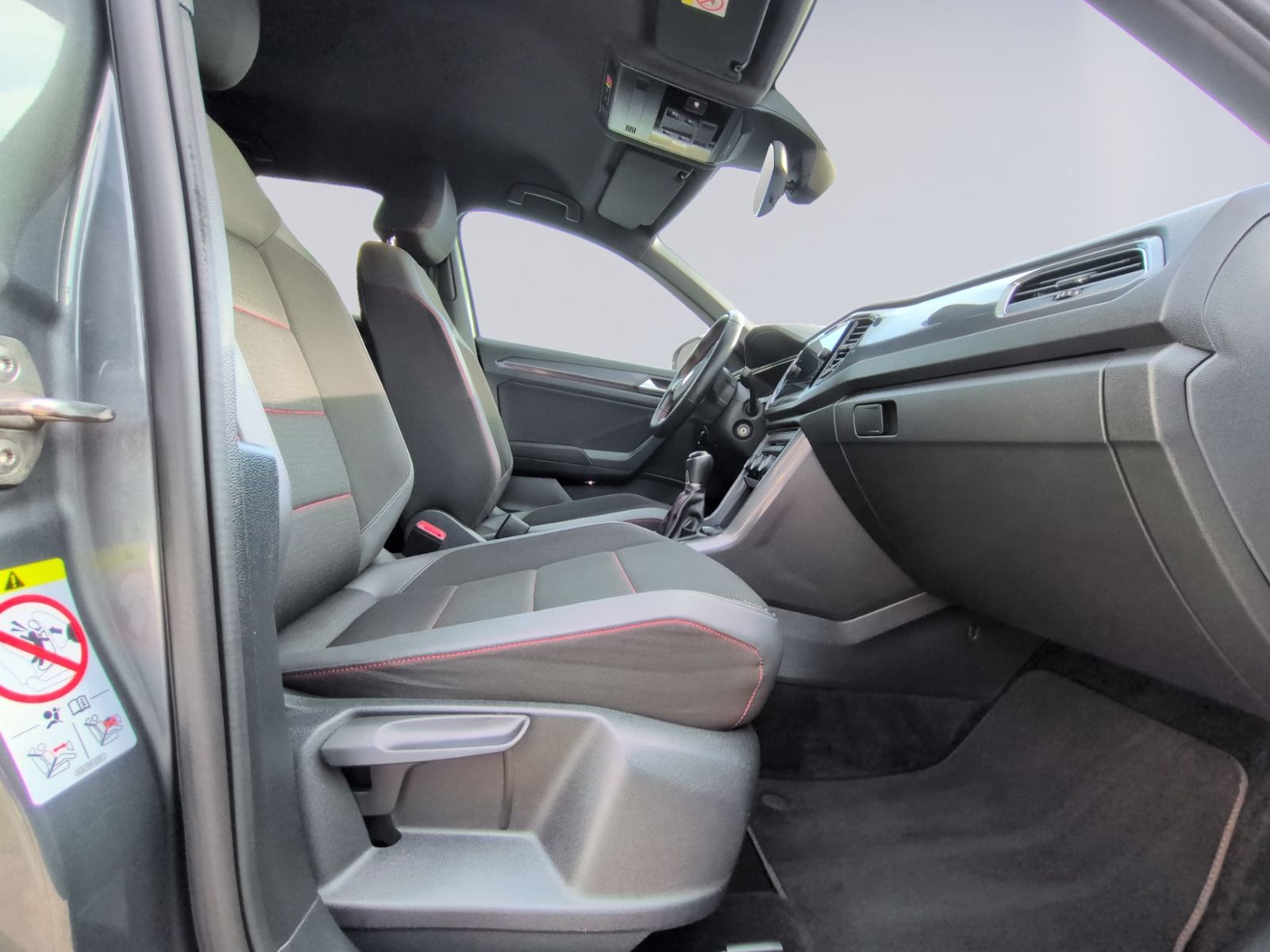 T-Roc 1.5 TSI Sport AHK+NAVI+SHZ+PDC