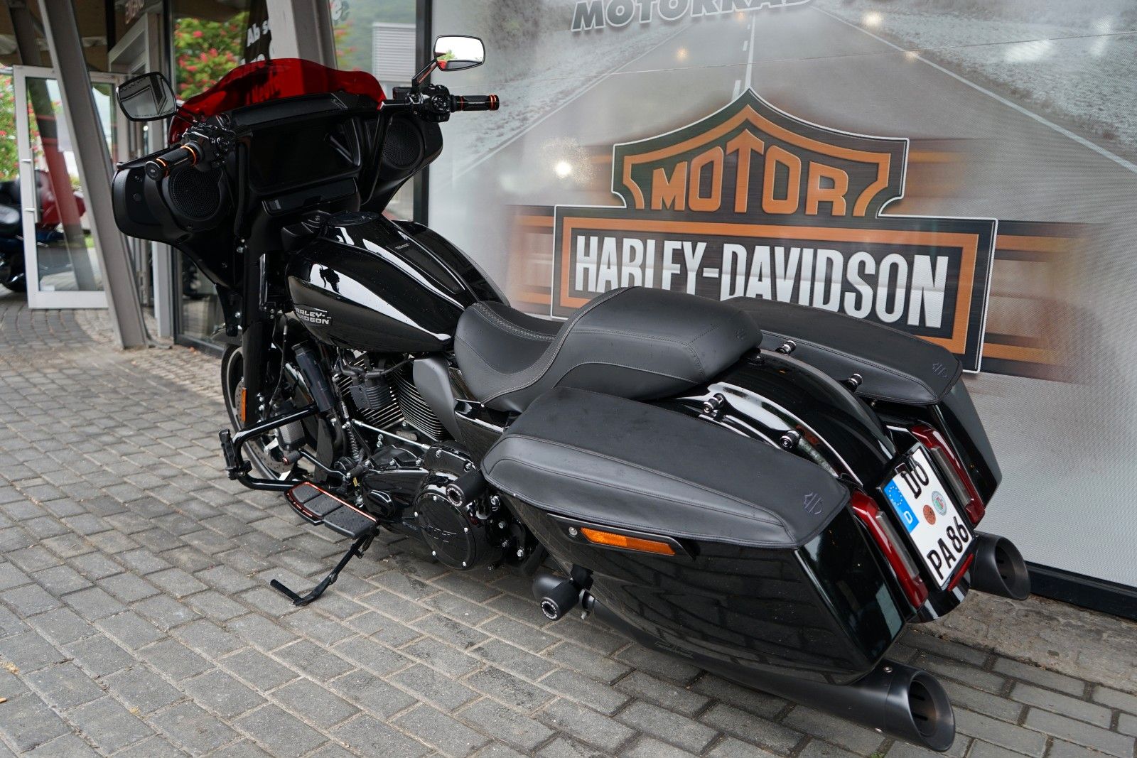 Fahrzeugabbildung Harley-Davidson Street Glide FLHX mit vielen Umbauten