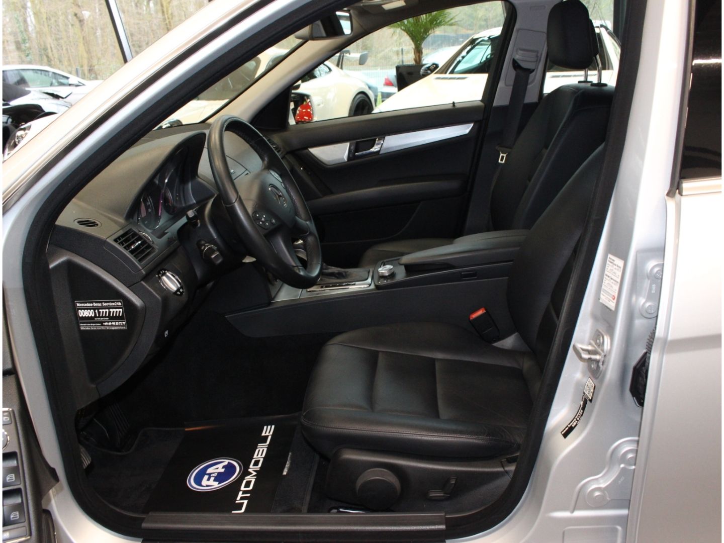 Fahrzeugabbildung Mercedes-Benz C 350 CDI *Avantgarde  *PDC *Navi*Xenon*AHK