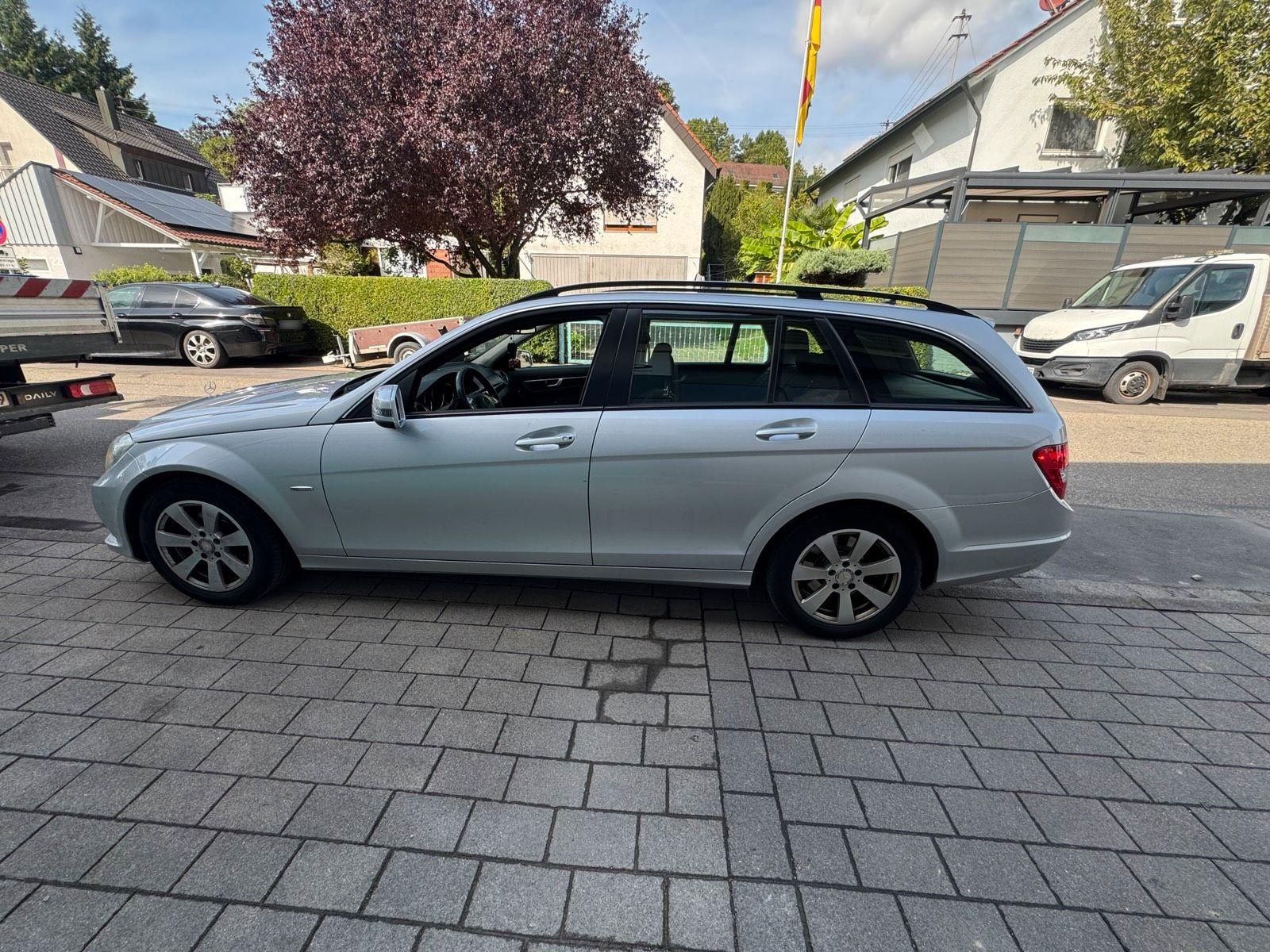Mercedes-Benz C220 2011 — photo 6