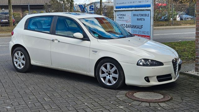 Alfa Romeo 147 Amica 1,6 Glasschiebedach Klimaautomatik