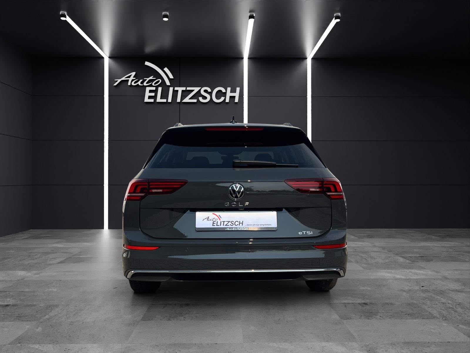 Fahrzeugabbildung Volkswagen Golf VIII Variant TSI Energy DSG LED Navi AID AC