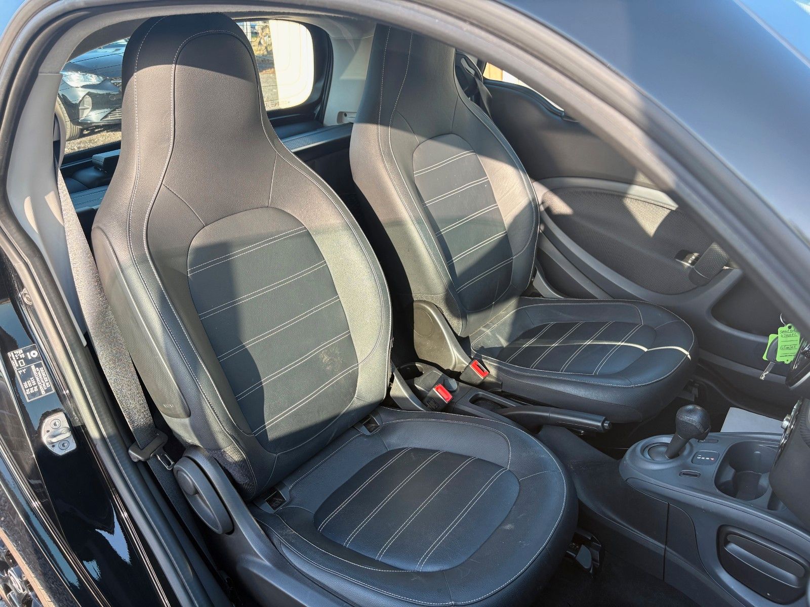 Fahrzeugabbildung Smart ForTwo Coupé Aut. Leder SPORTPAKET 90PS Panorama