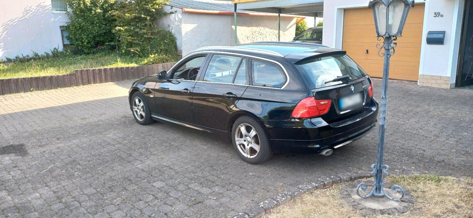 BMW 320 2011 — photo 7