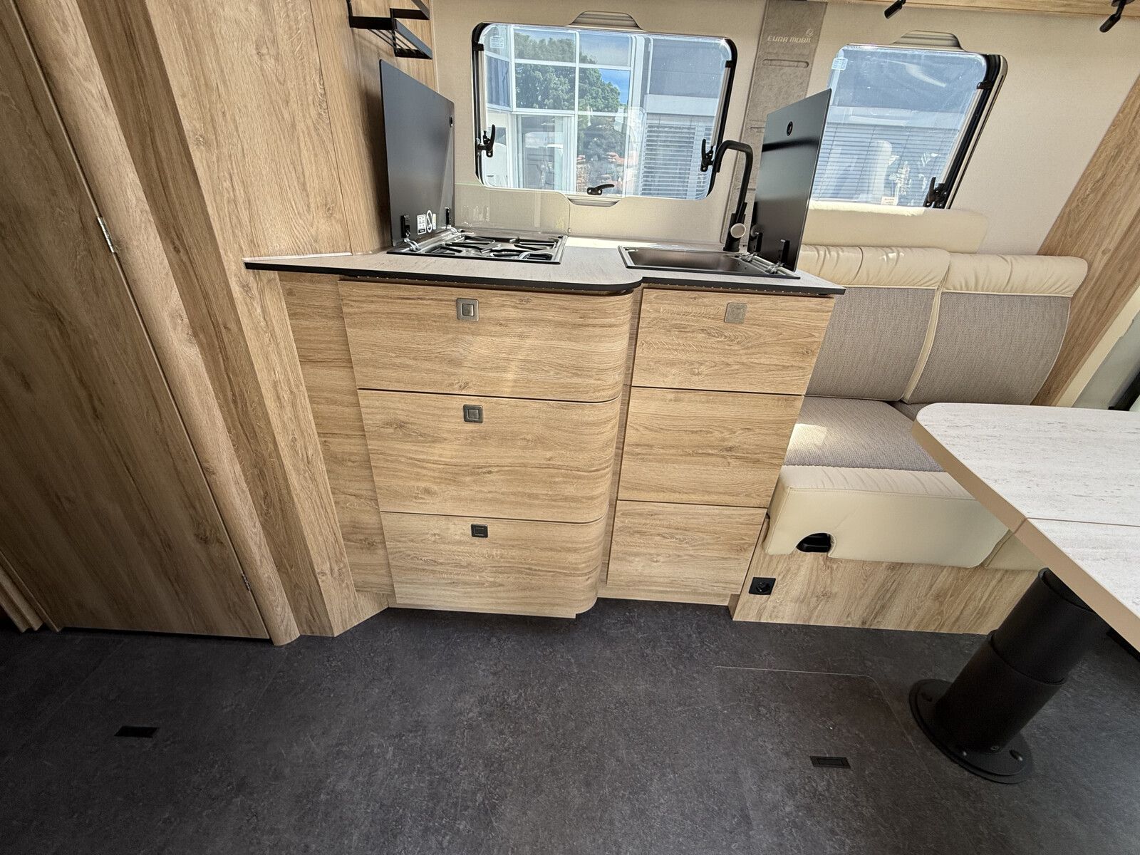 Fahrzeugabbildung Eura Mobil Profila T PT 720 EF MondialPakete 180PSAutomatik